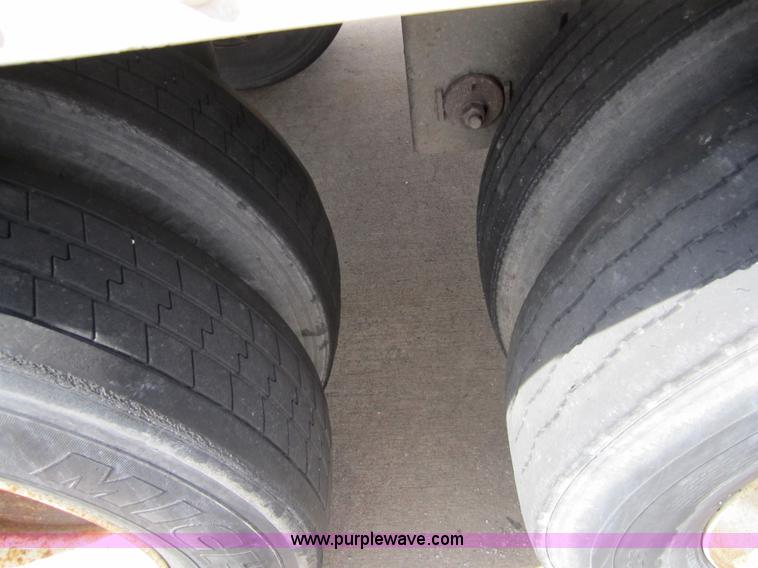 image for item 3783 2001 Great Dane 53' dry van trailer