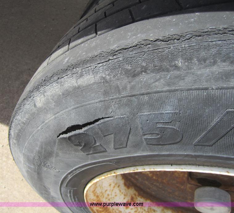 image for item 3783 2001 Great Dane 53' dry van trailer