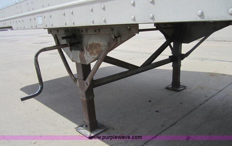 image for item 3783 2001 Great Dane 53' dry van trailer