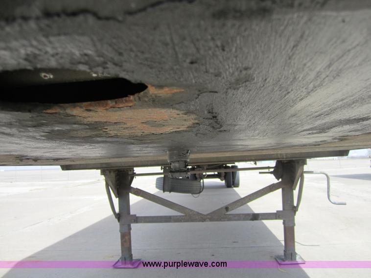 image for item 3783 2001 Great Dane 53' dry van trailer