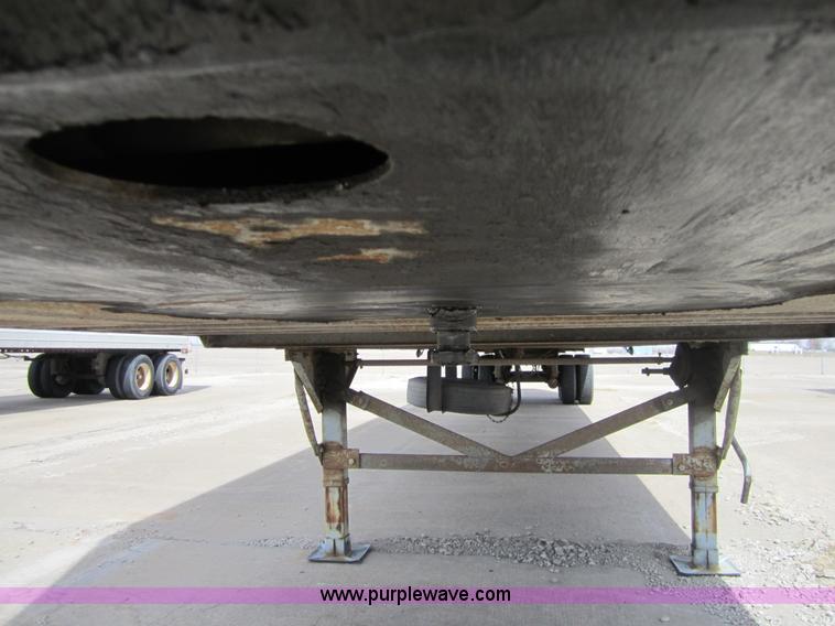 image for item 3784 2001 Great Dane 53' dry van trailer