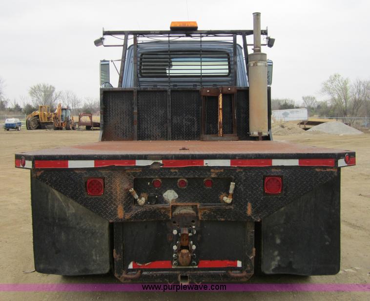 image for item 3810 1987 Ford LN9000 flatbed truck