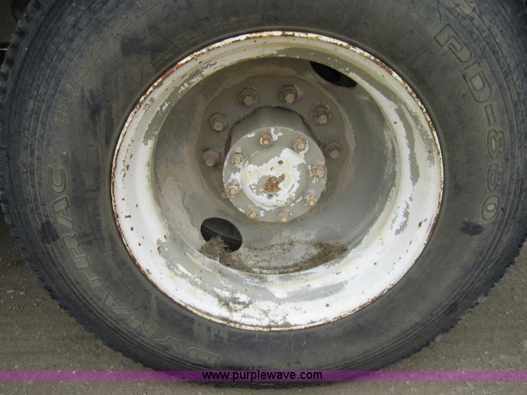 image for item 3810 1987 Ford LN9000 flatbed truck