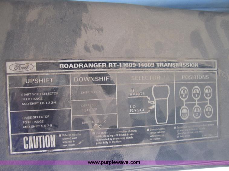 image for item 3810 1987 Ford LN9000 flatbed truck