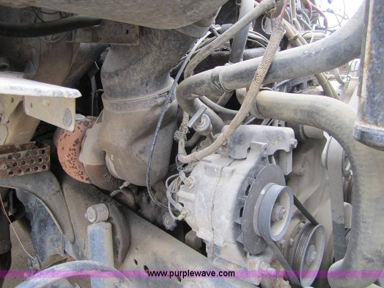 image for item 3810 1987 Ford LN9000 flatbed truck