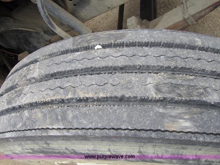 image for item 3810 1987 Ford LN9000 flatbed truck