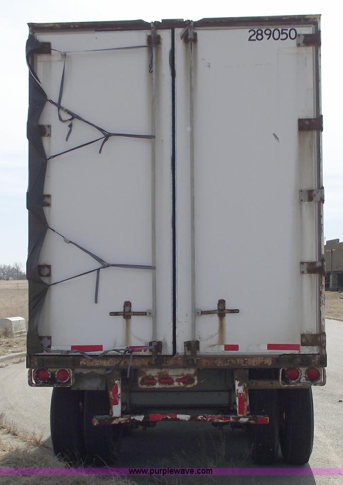 image for item 5585 1986 Fruehauf 48' semi trailer