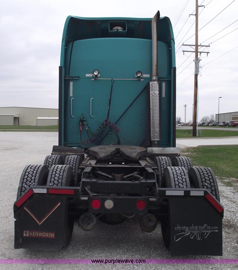 image for item 5755 1999 Kenworth T800 semi truck