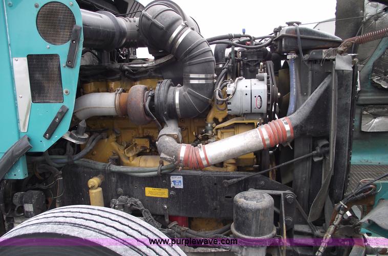 image for item 5755 1999 Kenworth T800 semi truck