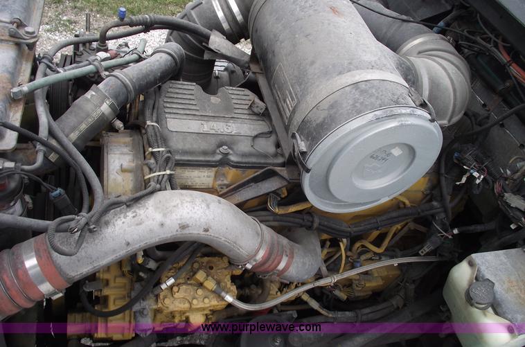 image for item 5755 1999 Kenworth T800 semi truck