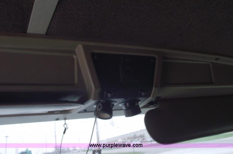 image for item 5755 1999 Kenworth T800 semi truck