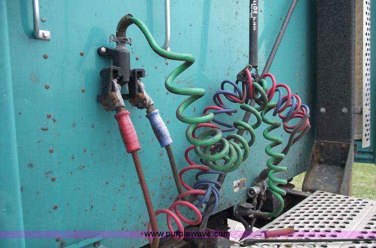 image for item 5755 1999 Kenworth T800 semi truck