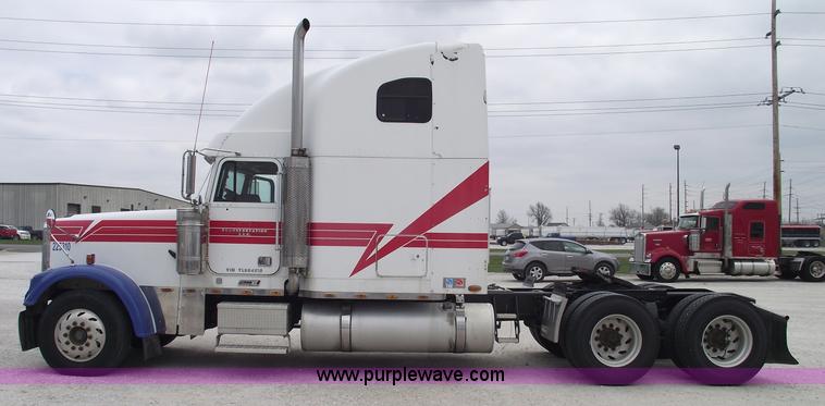 image for item 5756 2000 Freightliner FL132 Classic XL semi truck