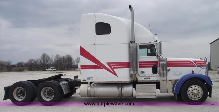 image for item 5756 2000 Freightliner FL132 Classic XL semi truck