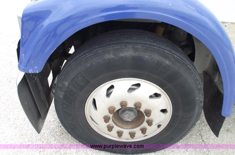 image for item 5756 2000 Freightliner FL132 Classic XL semi truck