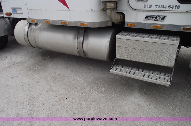 image for item 5756 2000 Freightliner FL132 Classic XL semi truck