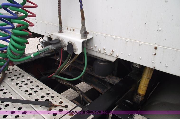 image for item 5756 2000 Freightliner FL132 Classic XL semi truck