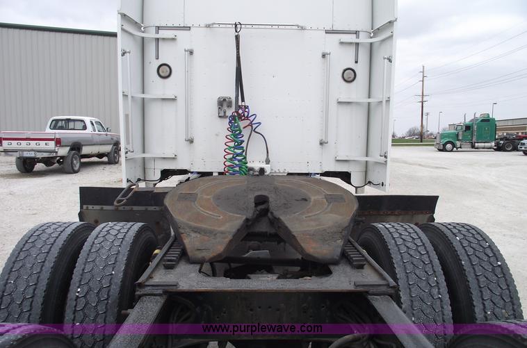 image for item 5756 2000 Freightliner FL132 Classic XL semi truck