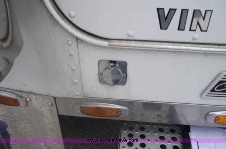 image for item 5756 2000 Freightliner FL132 Classic XL semi truck