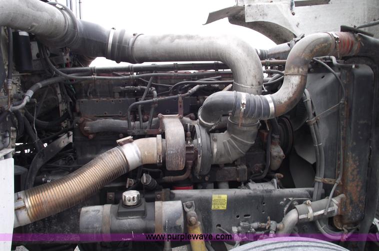 image for item 5756 2000 Freightliner FL132 Classic XL semi truck