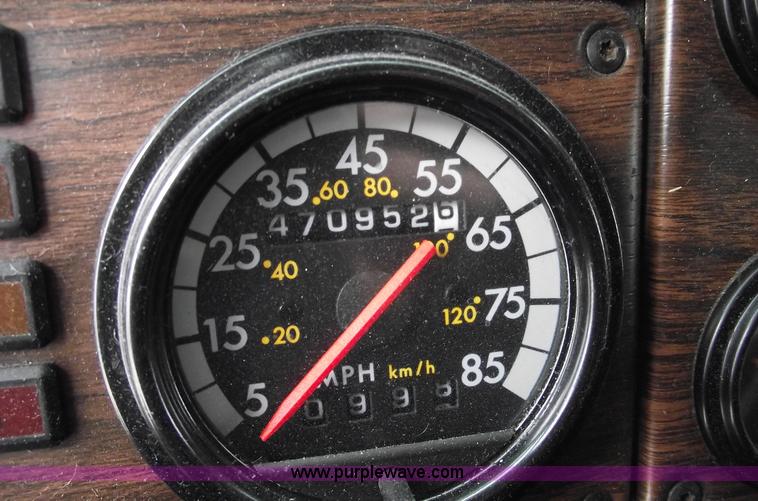 image for item 5756 2000 Freightliner FL132 Classic XL semi truck