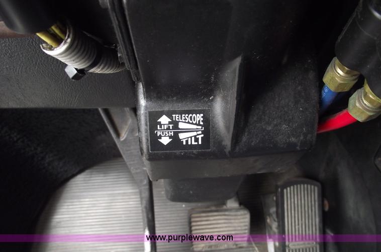 image for item 5756 2000 Freightliner FL132 Classic XL semi truck