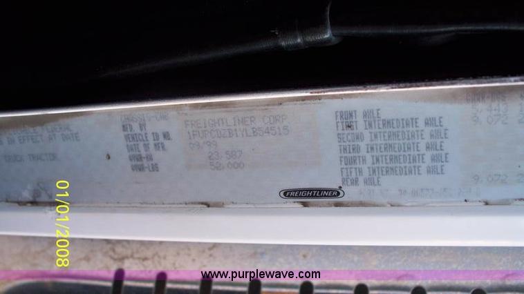 image for item 5756 2000 Freightliner FL132 Classic XL semi truck