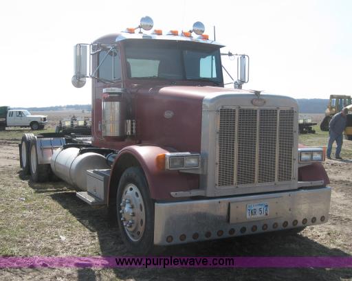 image for item 5944 1995 Peterbilt 378 semi truck