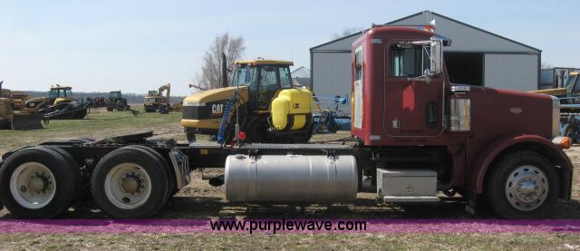 image for item 5944 1995 Peterbilt 378 semi truck