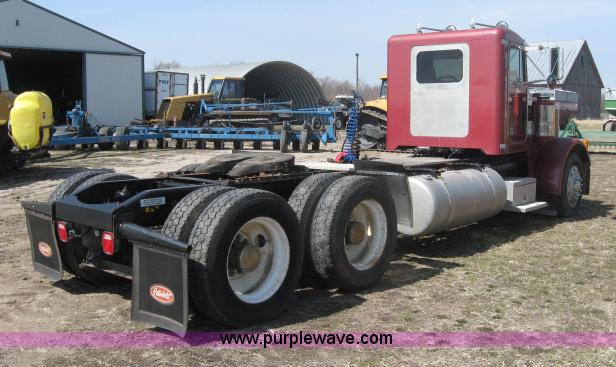 image for item 5944 1995 Peterbilt 378 semi truck