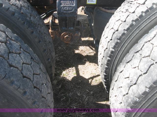 image for item 5944 1995 Peterbilt 378 semi truck