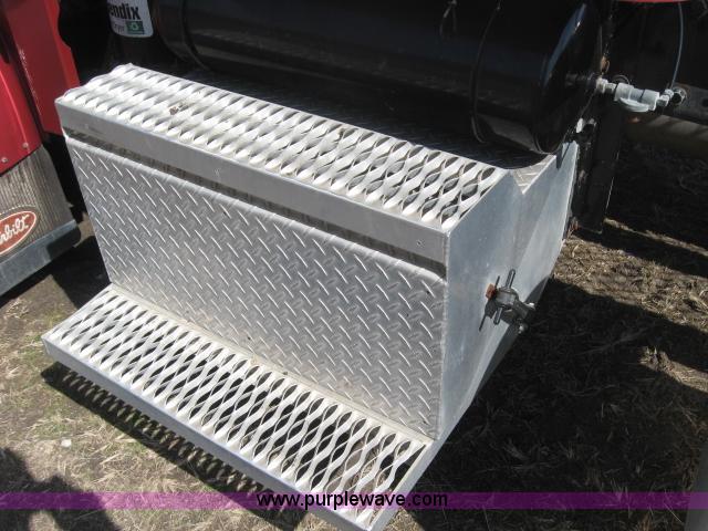 image for item 5944 1995 Peterbilt 378 semi truck