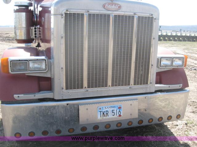 image for item 5944 1995 Peterbilt 378 semi truck