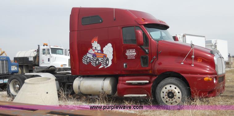 image for item 7822 1998 Kenworth T2000 semi truck
