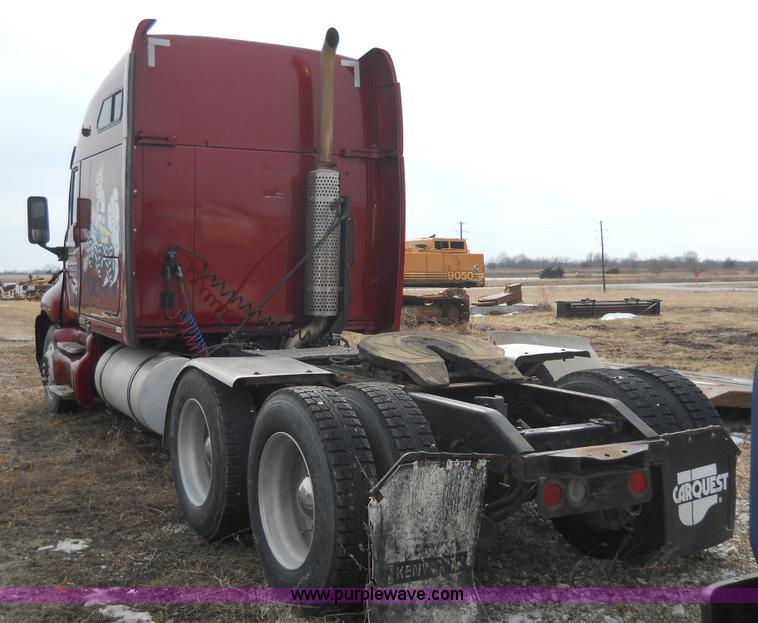 image for item 7822 1998 Kenworth T2000 semi truck