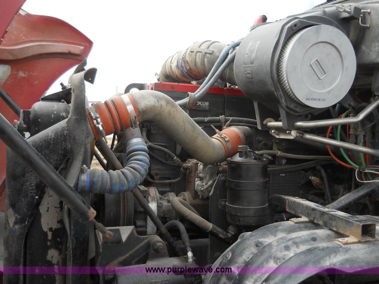 image for item 7822 1998 Kenworth T2000 semi truck