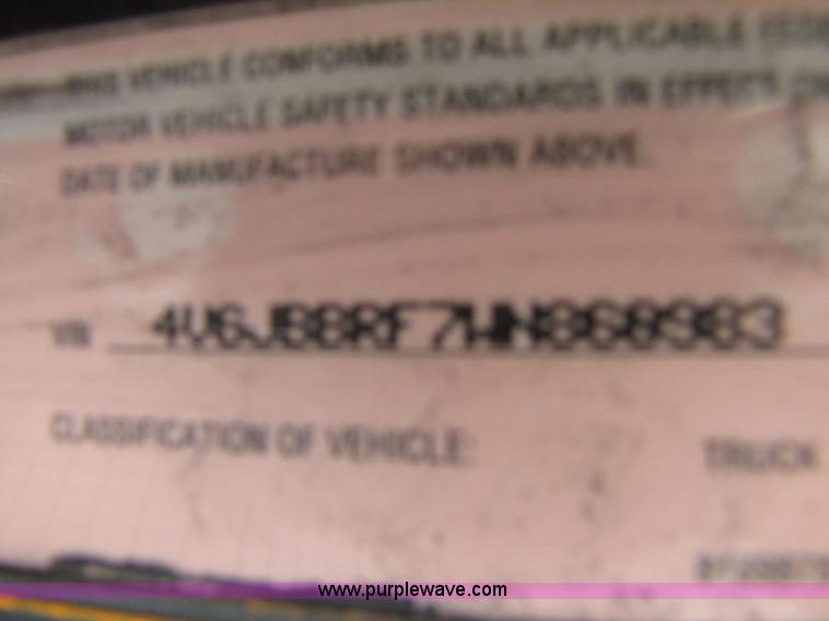 image for item 8405 1998 Volvo WG semi truck