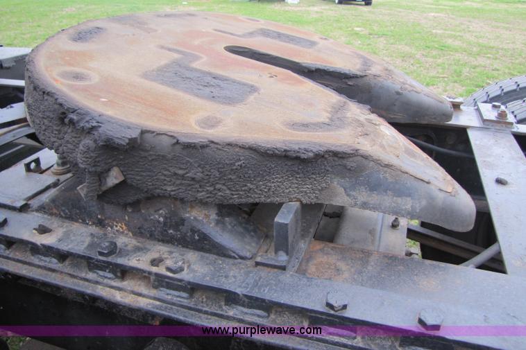 image for item 8406 1992 Ford LTA9000 Aero Max 106 semi truck