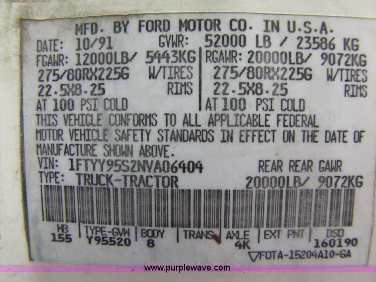 image for item 8406 1992 Ford LTA9000 Aero Max 106 semi truck