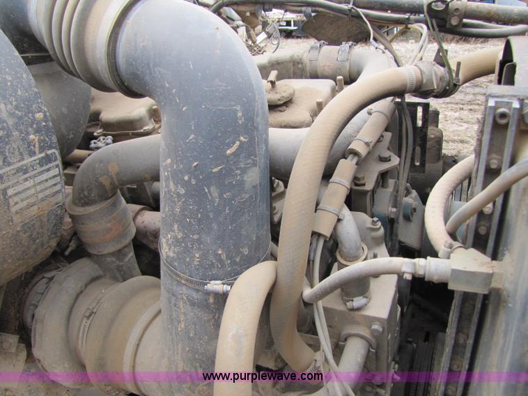 image for item 8416 1982 Ford LT9000 dump truck