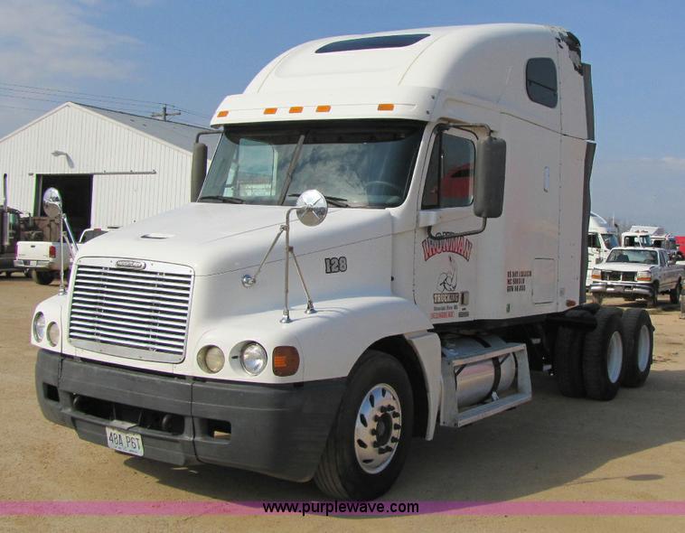 image for item 8417 1999 Freightliner FLC120 Century Class semi truck