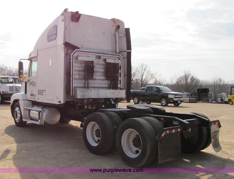 image for item 8417 1999 Freightliner FLC120 Century Class semi truck