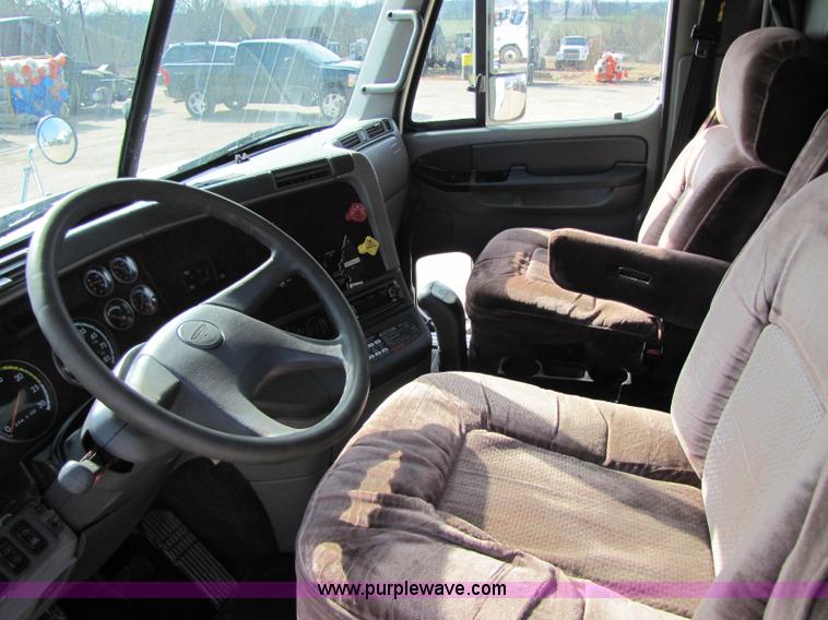 image for item 8417 1999 Freightliner FLC120 Century Class semi truck