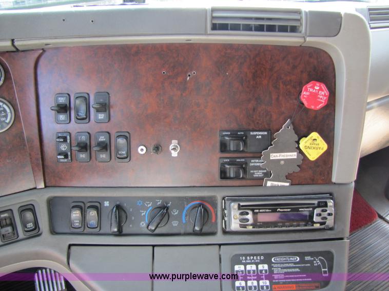 image for item 8417 1999 Freightliner FLC120 Century Class semi truck