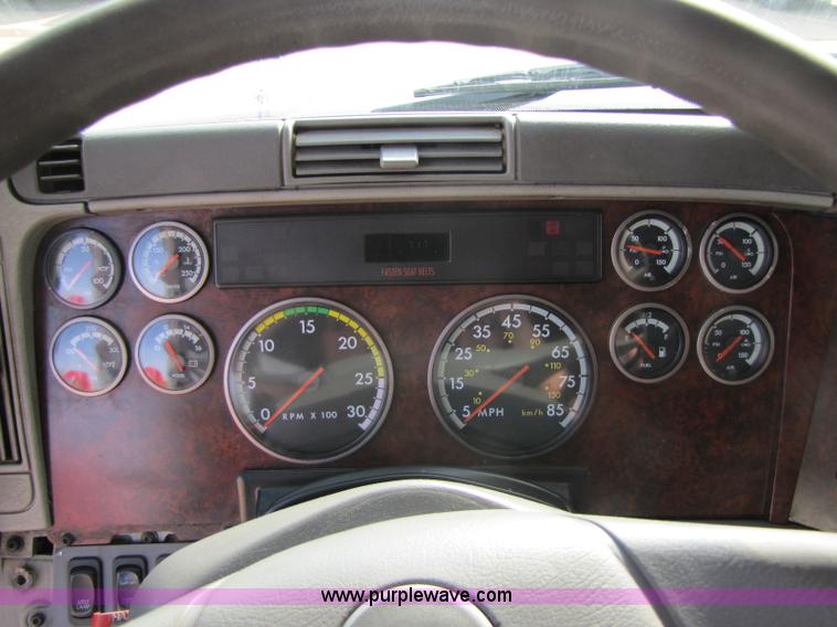 image for item 8417 1999 Freightliner FLC120 Century Class semi truck