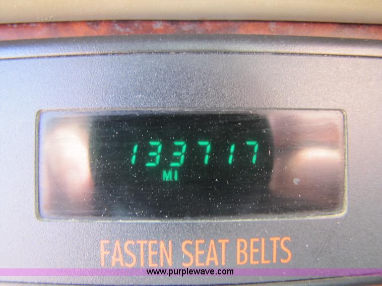 image for item 8417 1999 Freightliner FLC120 Century Class semi truck