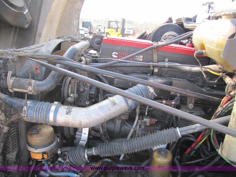 image for item 8417 1999 Freightliner FLC120 Century Class semi truck