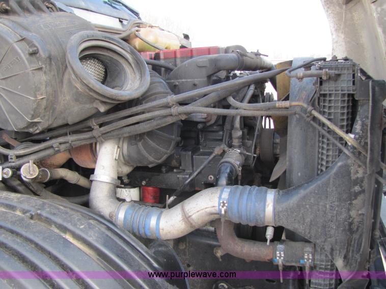 image for item 8417 1999 Freightliner FLC120 Century Class semi truck