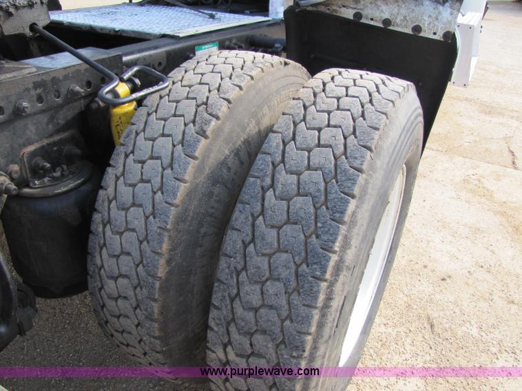 image for item 8417 1999 Freightliner FLC120 Century Class semi truck