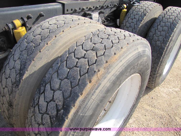 image for item 8417 1999 Freightliner FLC120 Century Class semi truck